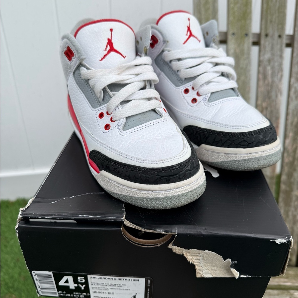 Nike Air Jordan 3 Retro Fire Red White DM0967-160 GS Youth‎ Size 4.5Y US